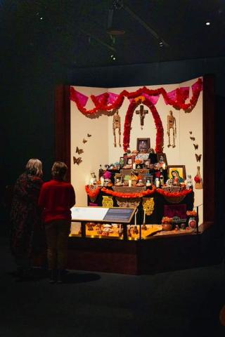 an ofrenda displayed in the Death exhibition